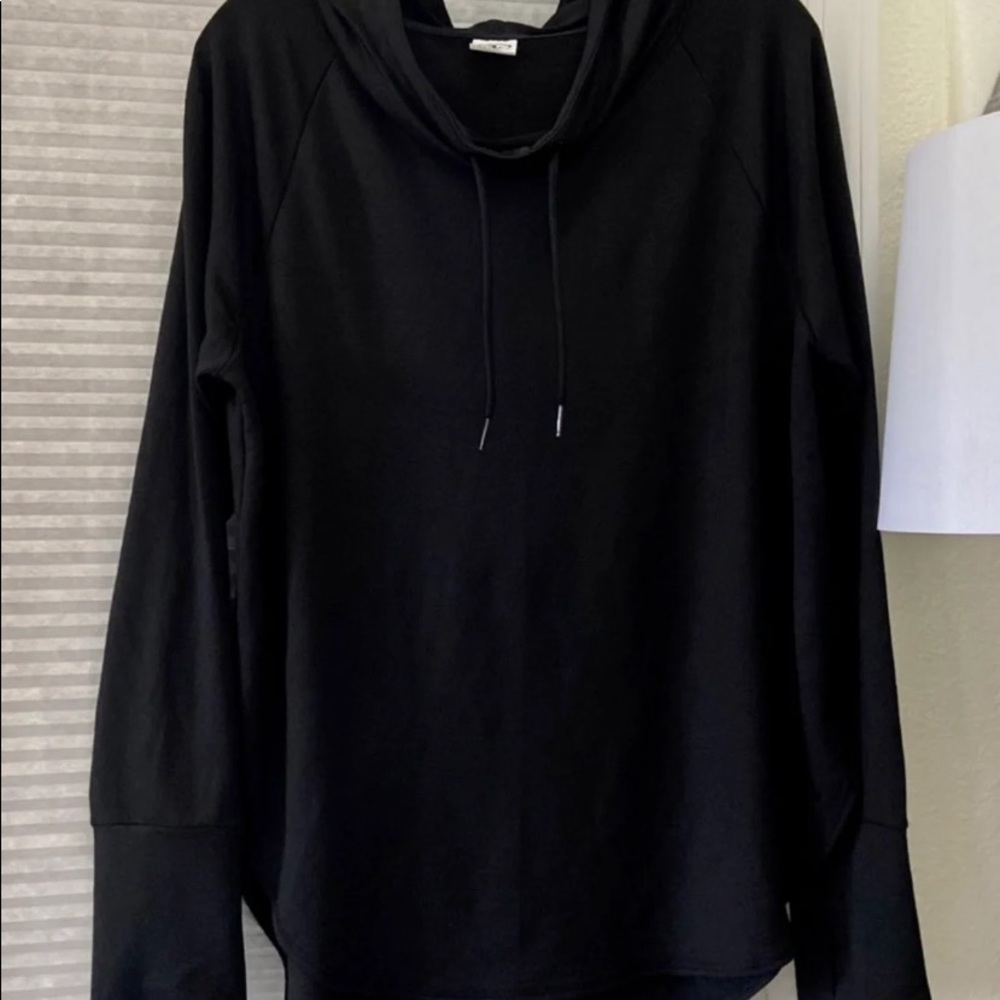 NWOT* ATHLETIC WORKS TOP SIZE LARGE